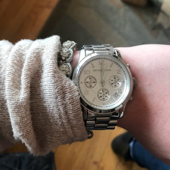 Michael Kors watch - Picture 1 of 1